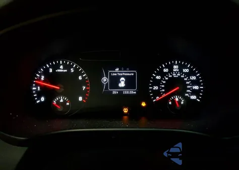 2016 Kia Sorento Lx z USA, uszkodzony, nr VIN 5XYPGDA57GG105943